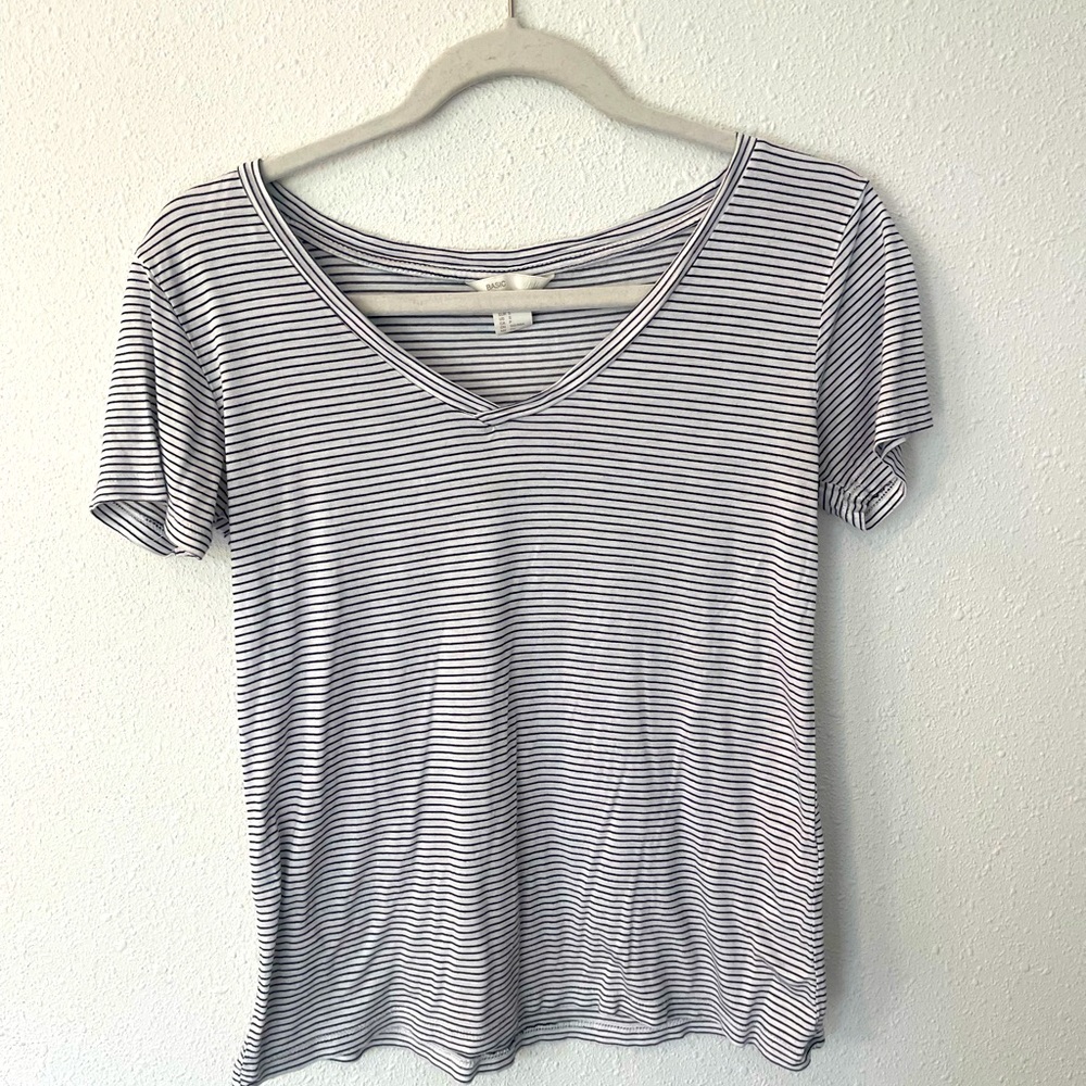 Striped black and white basic T